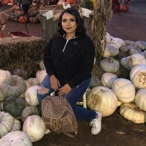 Meet your Posher, Ileana